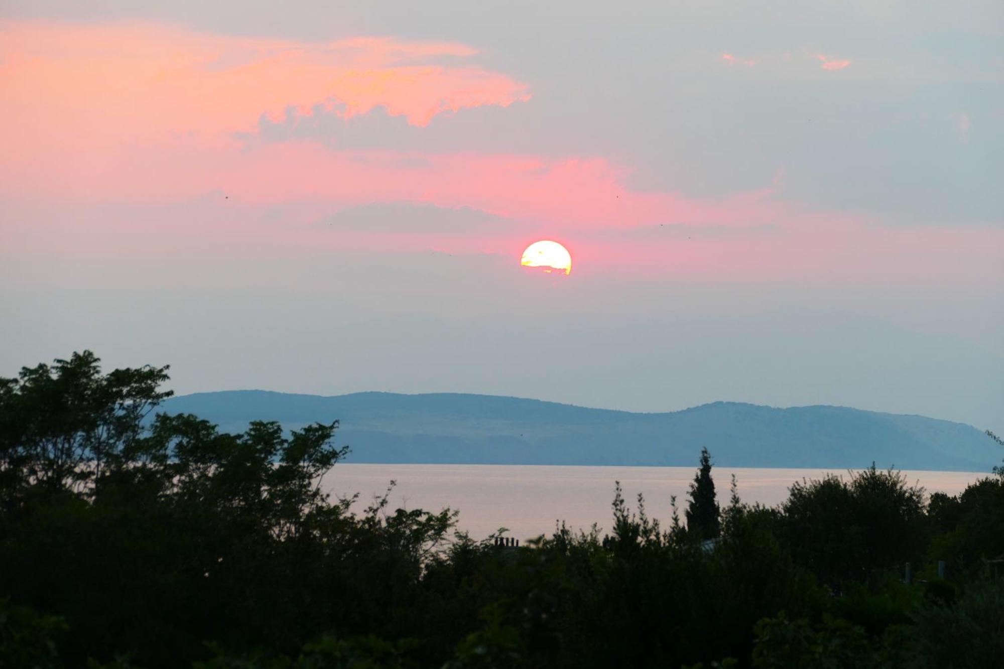 Apartmani Bura Crikvenica Exterior foto